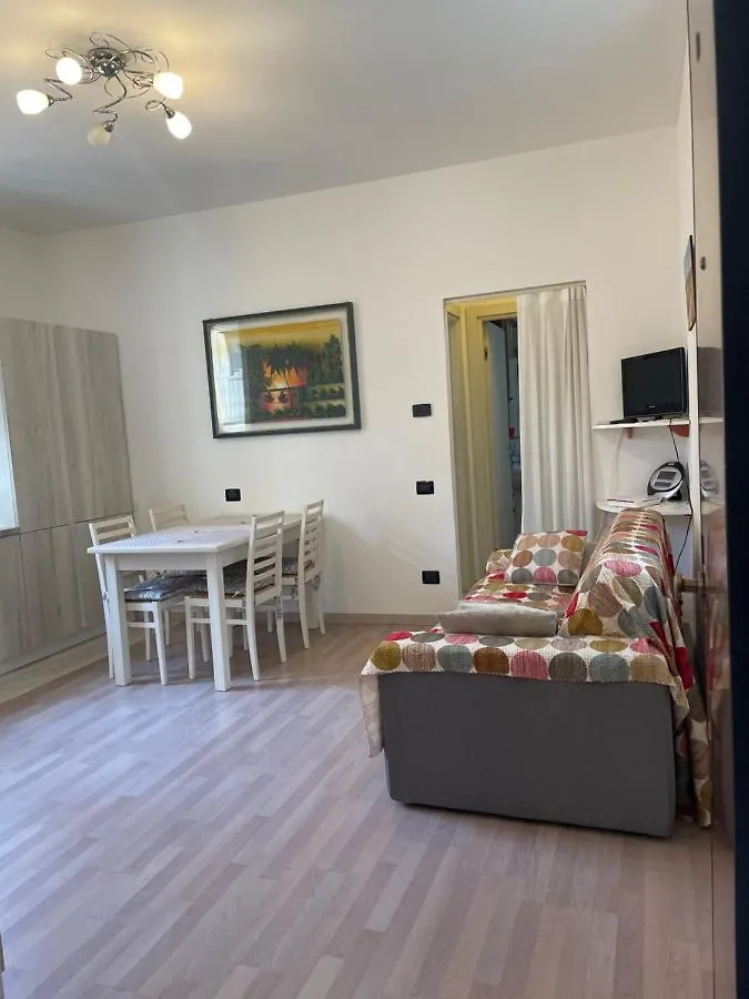 Alla Tomba Di Giulietta Verona 0*,  Itálie